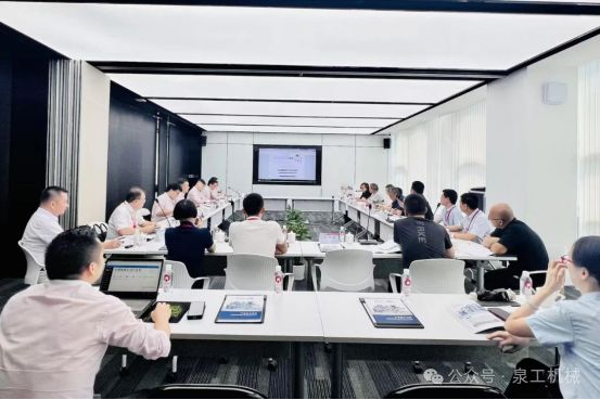 The industry standard launch meeting for the “Imitation Stone Concrete Brick (Board) Forming Machine” and the industry standard seminar for the”Mold for Block Forming Machine” were successfully held at Quangong Group