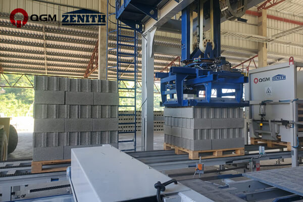 QGM NEW ZN900C Automatic Concrete Blocks Making Machine in Honduras